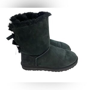 UGG Bailey Bow II Black Suede Sheepskin Women Boots Size 9 Water Resistant Warm